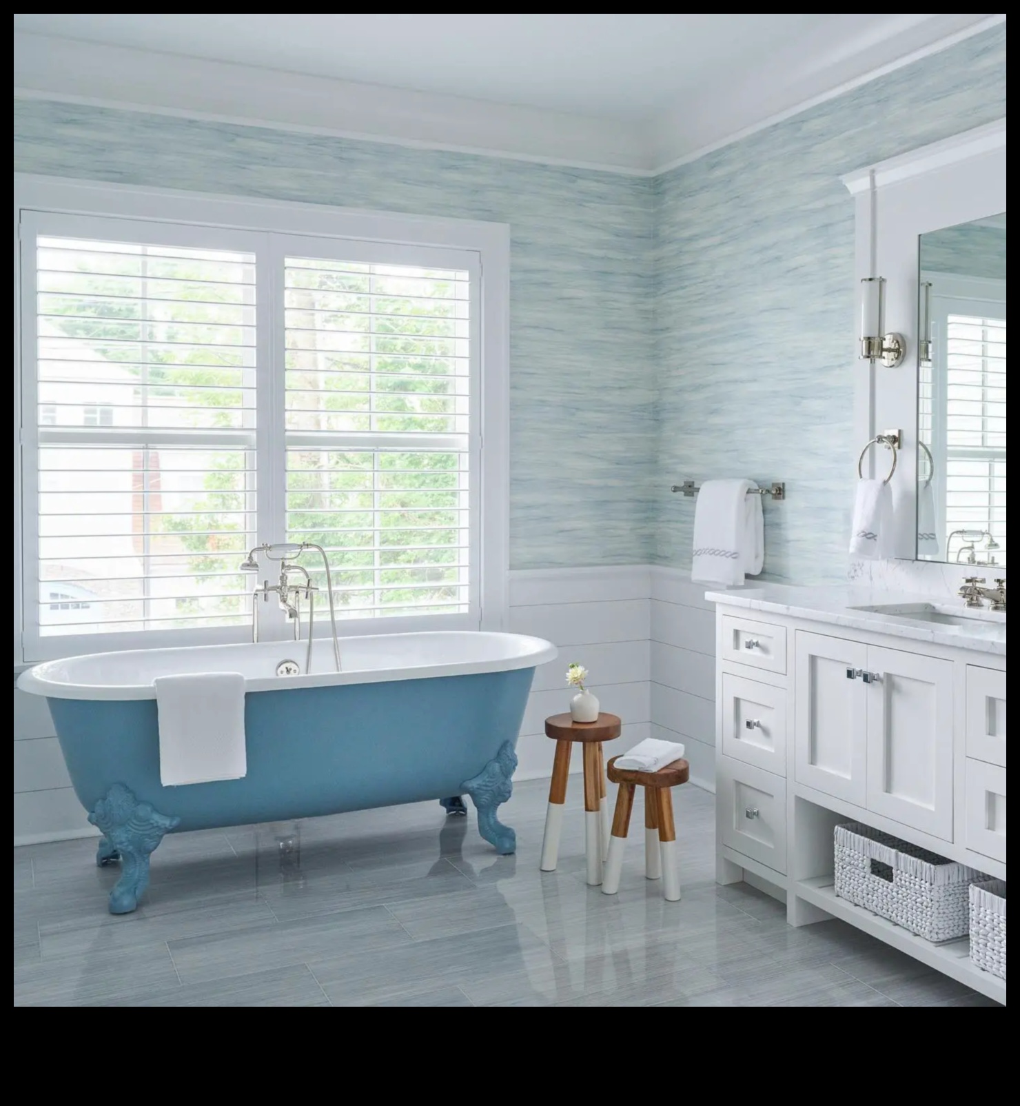 10 ιδέες διακόσμησης παραθαλάσσιου μπάνιου για ένα χαλαρωτικό καταφύγιο 1 Διακόσμηση παραθαλάσσιου μπάνιου για μια εμπειρία που μοιάζει με σπα