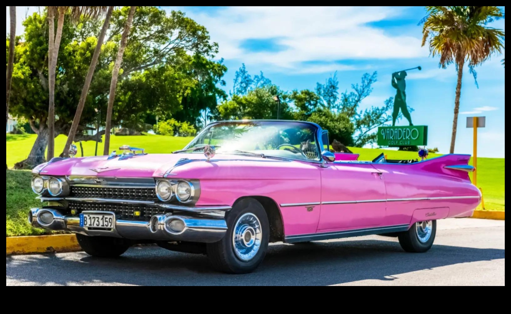 Time-Tested Treasures Η διαχρονική έκκληση των κλασικών αυτοκινήτων 3 Time-Tested Treasures: The Resilience of Classic Car Enthusiasts