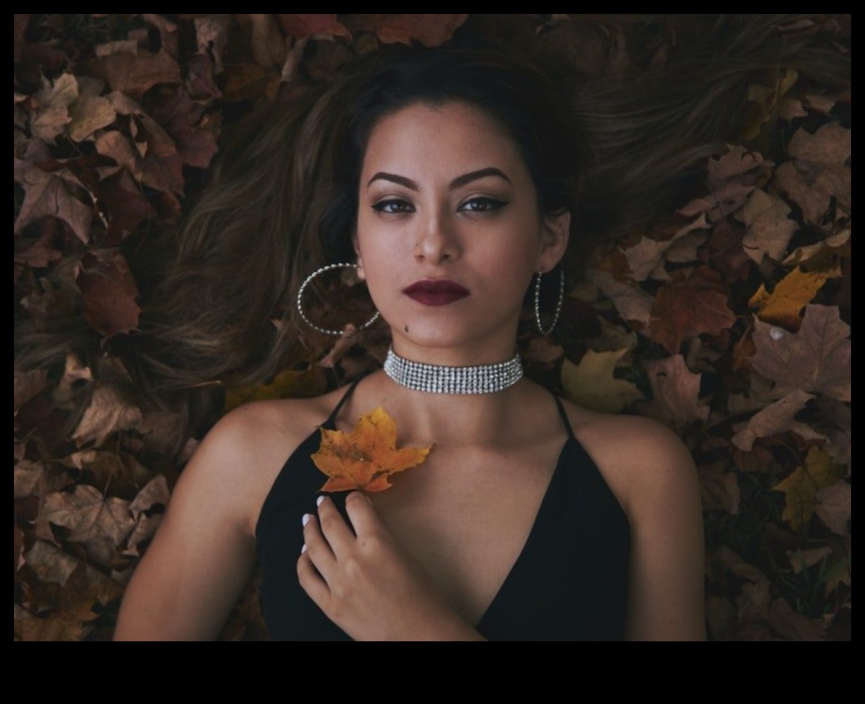 Έντονη θηλυκότητα Πώς να αγκαλιάσετε τη δύναμη στο καθημερινό σας στυλ 2 Έντονη θηλυκότητα: Αγκαλιάζοντας τη δύναμη στη γυναικεία μόδα