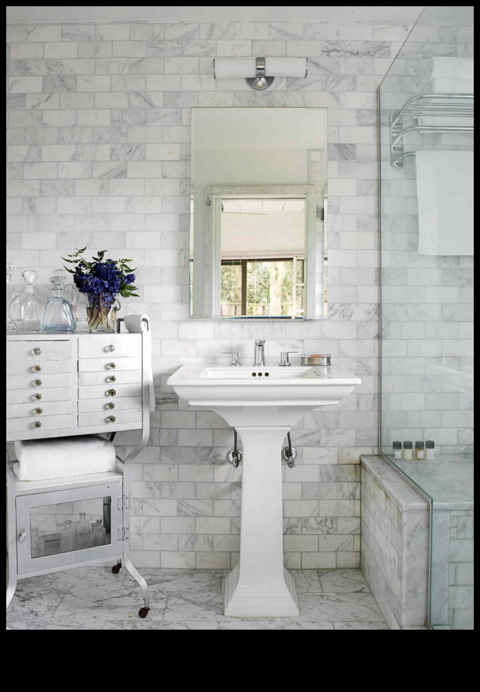 10 ιδέες διακόσμησης παραθαλάσσιου μπάνιου για ένα χαλαρωτικό καταφύγιο 3 Διακόσμηση παραθαλάσσιου μπάνιου για μια εμπειρία που μοιάζει με σπα